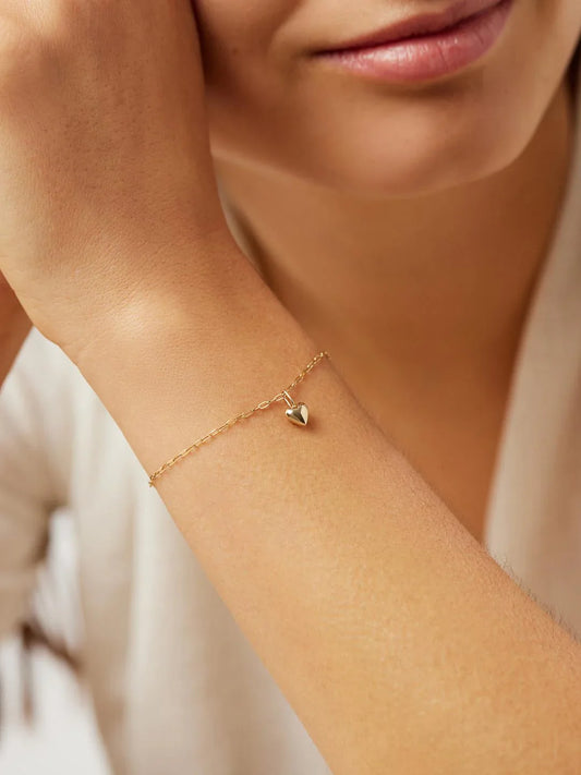 Bracelets Gold Bracelets: Timeless Shine