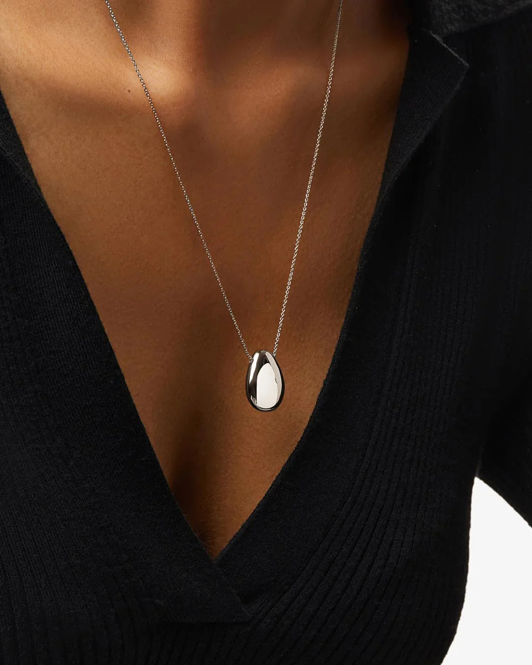 How Do You Style a Sterling Silver Pendant Necklace?