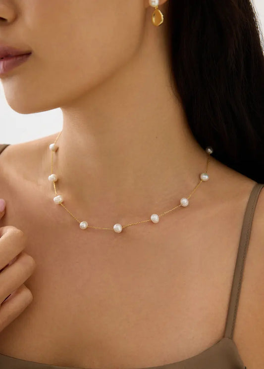 Gold Pearl Necklace: Classic Pearls, Glimmering Gold