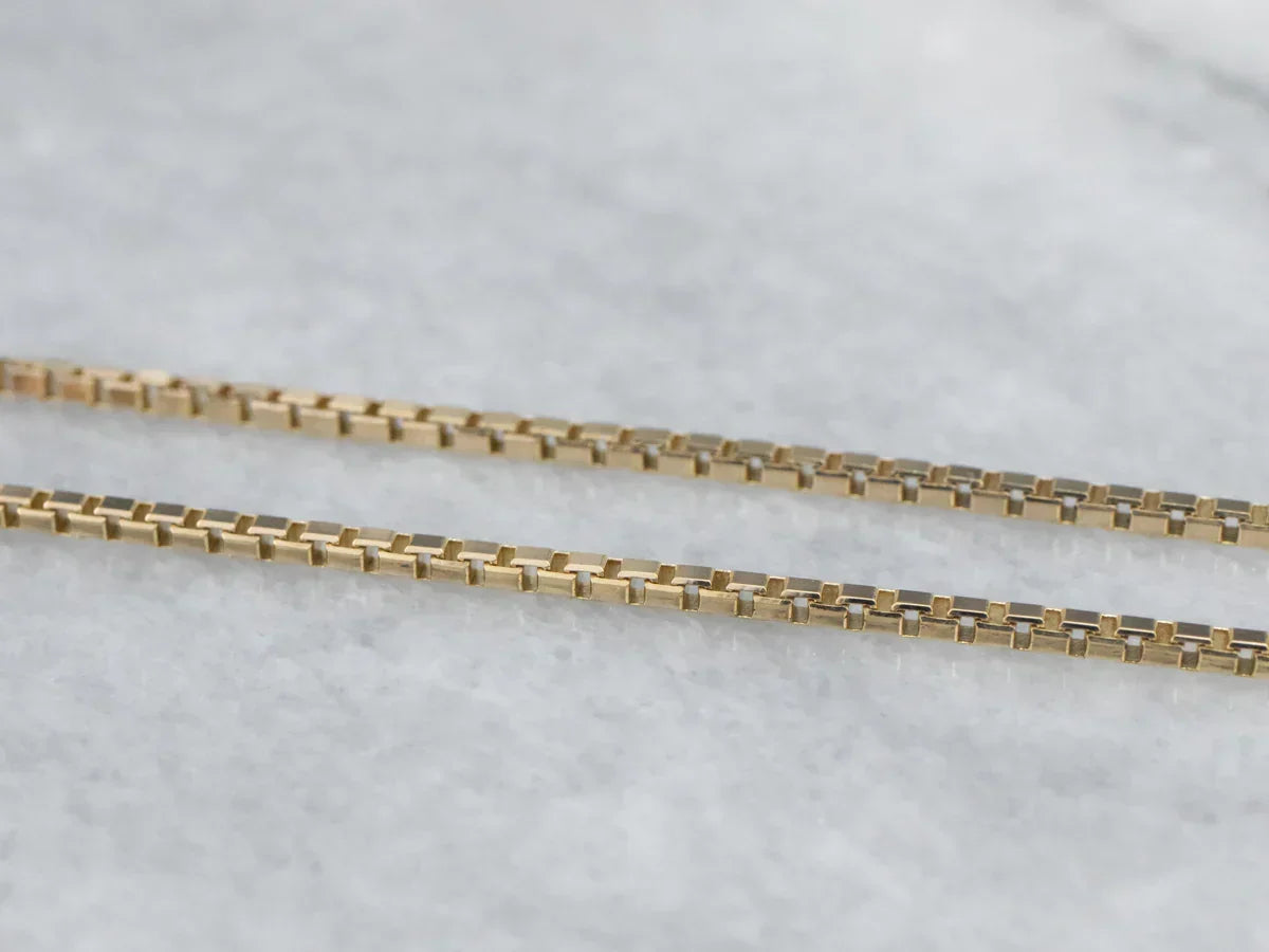 Box Chain Basics: The Must-Have Accessory You Need Now