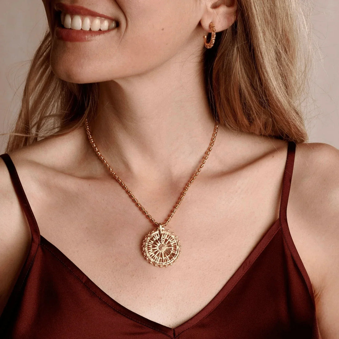 Compass Necklace: Your Style’s Guiding Light