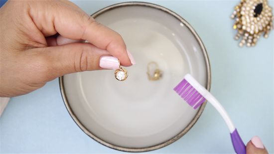 How to Clean Earrings: A Step-by-Step Guide