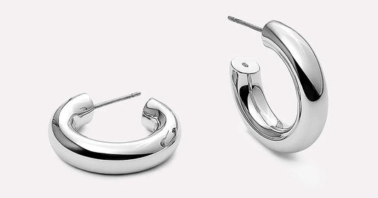 Silver Hoops: Everyday Shine That Fits All
