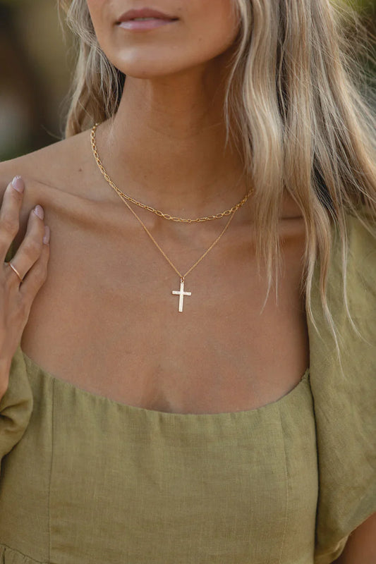 Cross Necklace Women: Style with Spiritual Grace