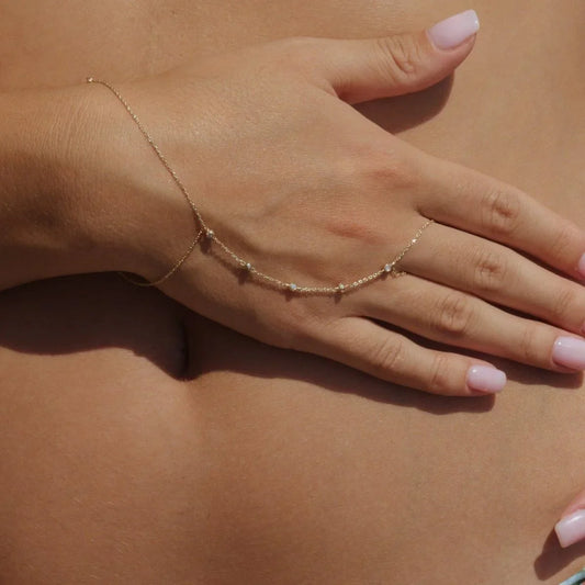 Hand Chain Bracelet: Trendy, Versatile & a Must-Have Accessory