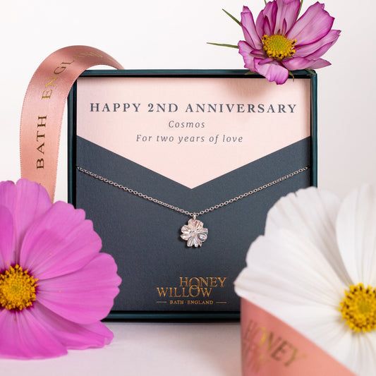 What Are Best Anniversary Gifts for 2nd Anniversary?