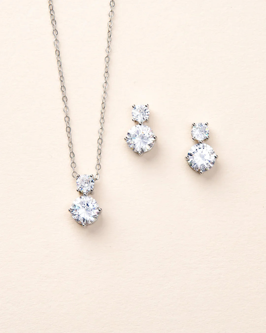 Bridesmaid Earrings: FAQ + Expert Answers