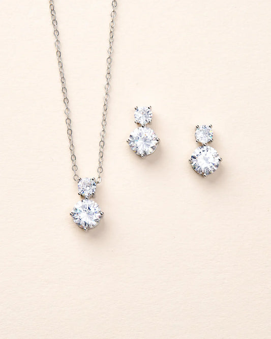 Bridesmaid Earrings: FAQ + Expert Answers