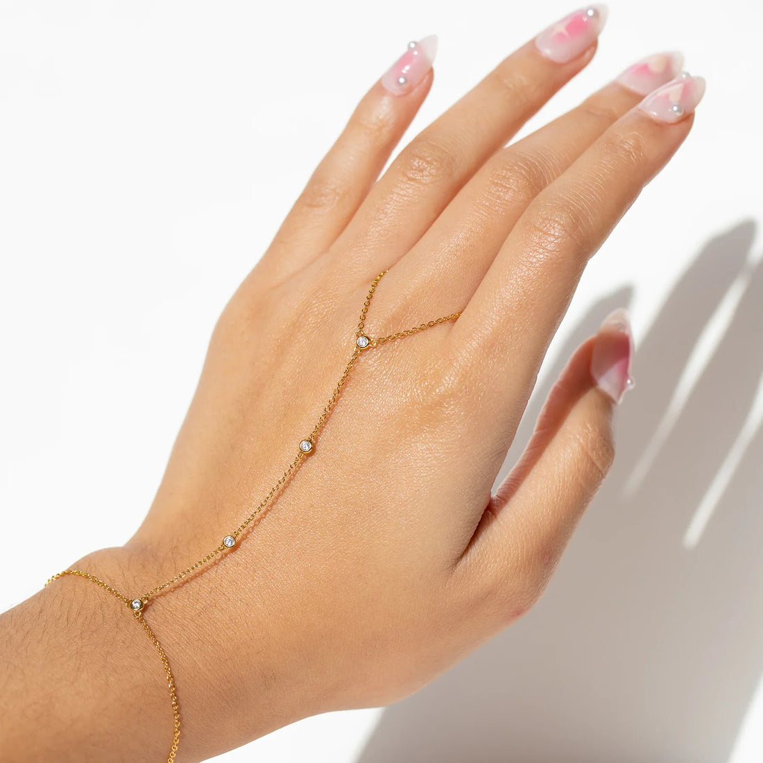 Chain for Hands: Hand Jewelry That Connects