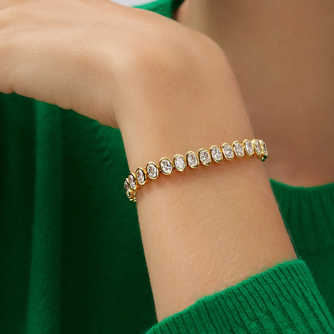 Ultimate Guide to Gold Diamond Tennis Bracelet