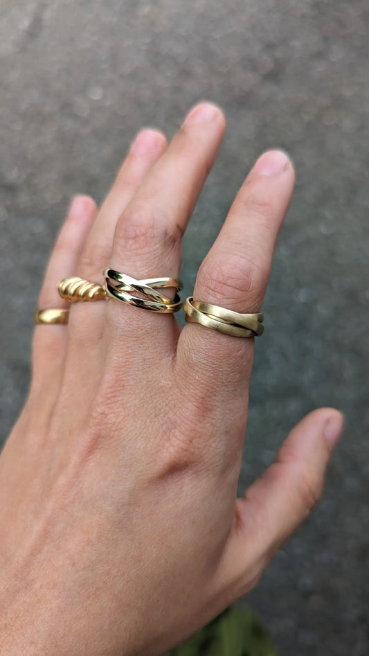 Trinity Ring: The 3-Band Design Never Fades