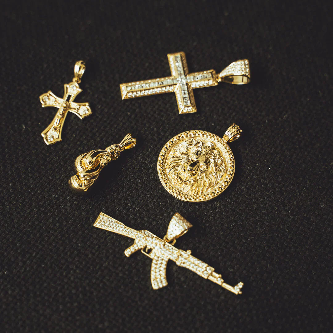 Gold Pendants: Find the Perfect Golden Charm