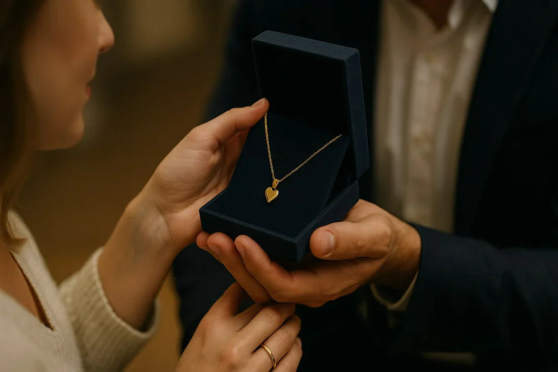 What are Best Gifts to Give for Wedding Anniversary?