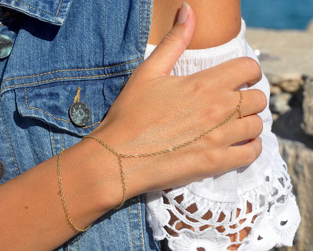 Finger Wrist Bracelet: One Piece, Double the Shine
