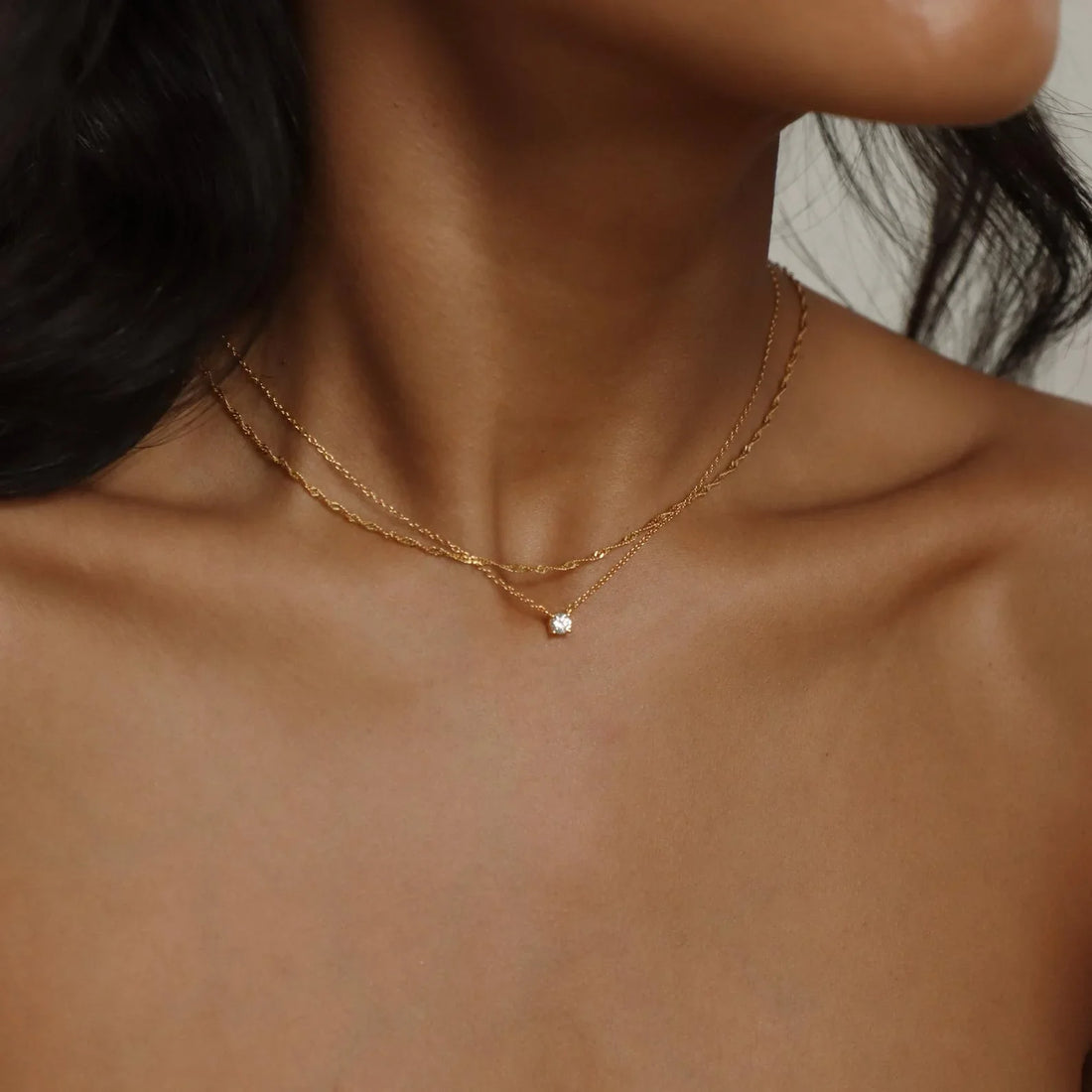 Dainty Jewelry: Effortless Style with Subtle Shine