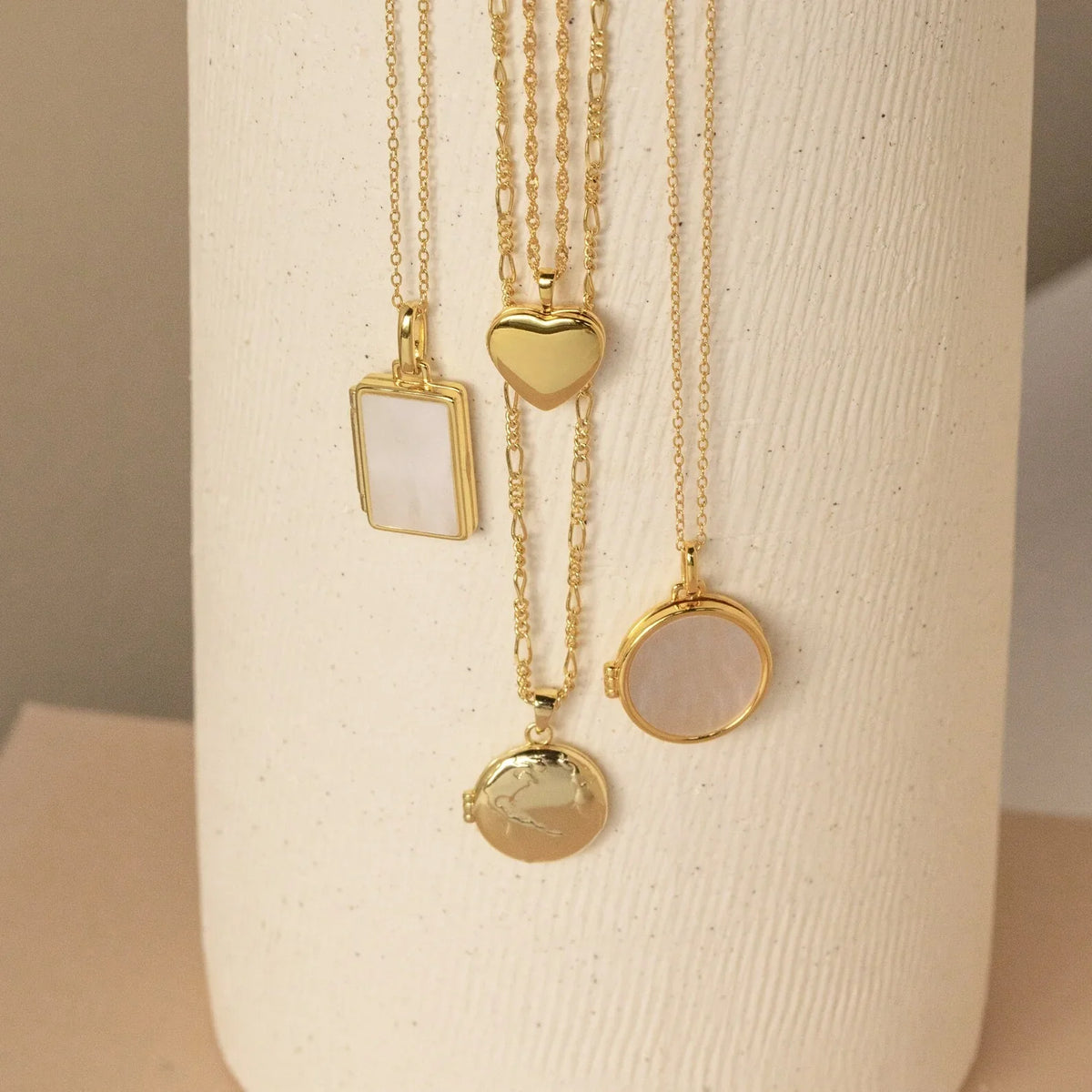 Lockets: Wear Your Favorite Memories Daily