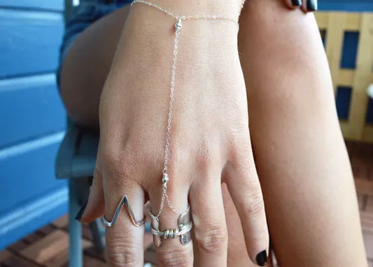Hand Silver Chain: Sleek Shine for Every Wrist