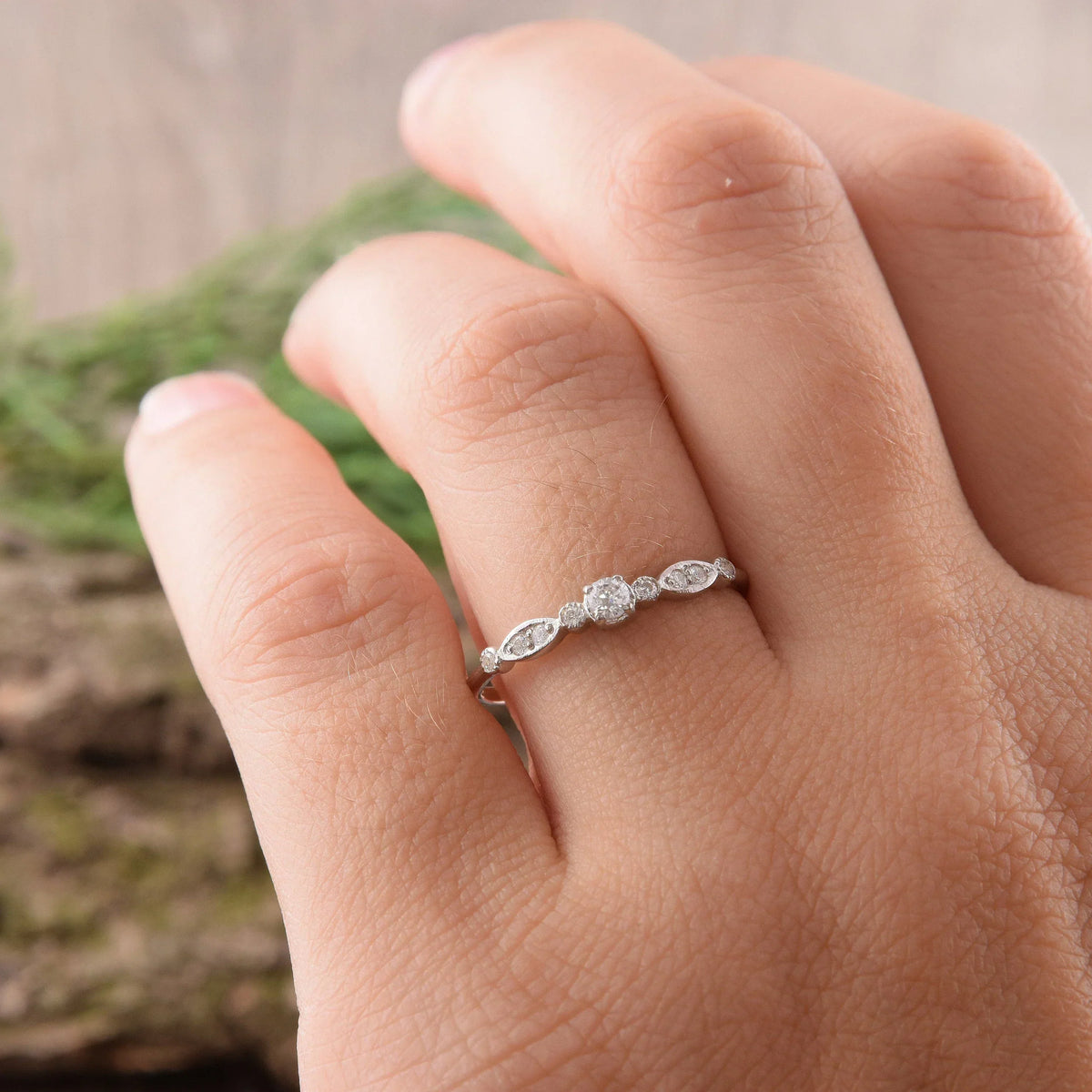 Promise Ring: Meaning, Styles & What Finger It Goes On