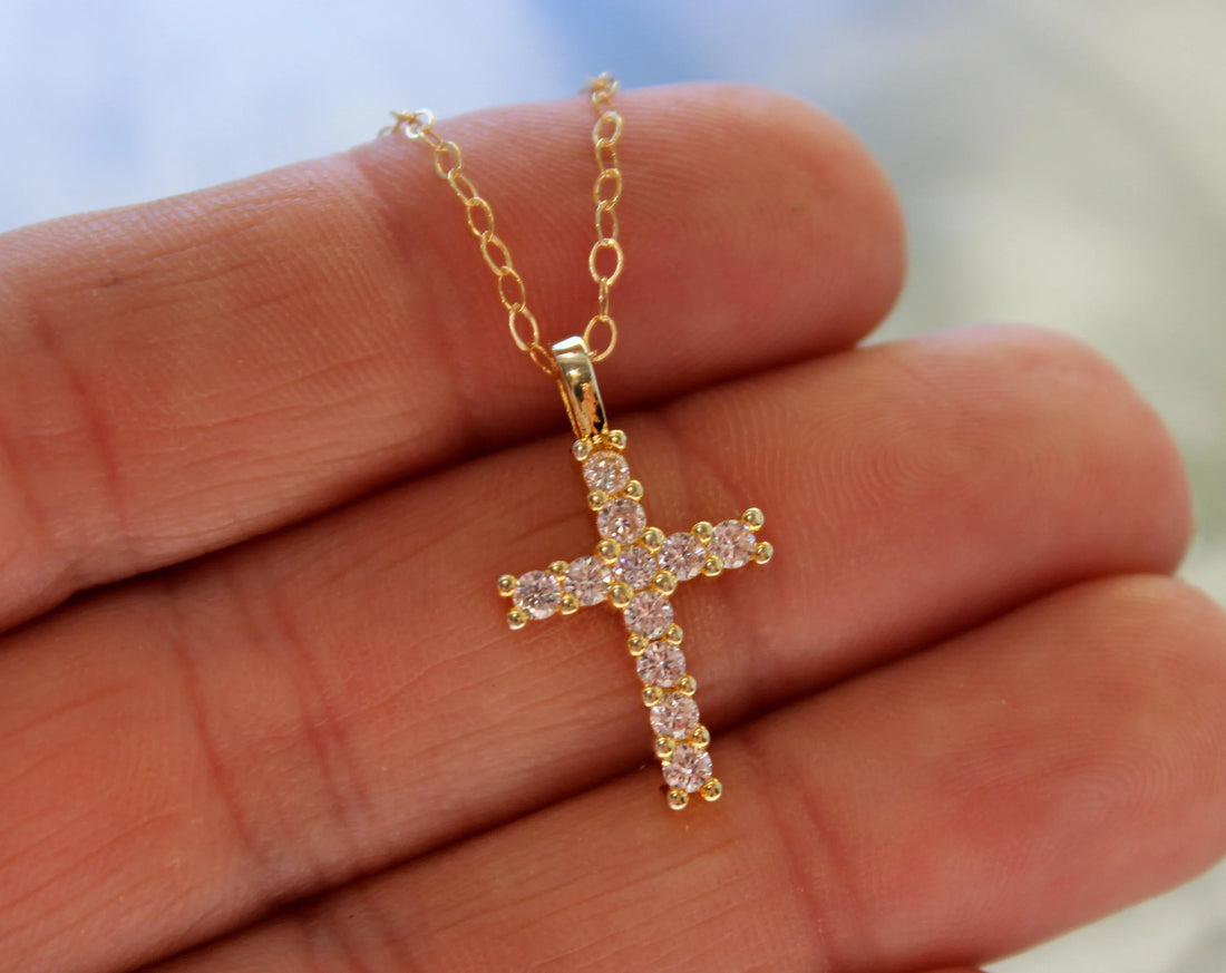 Cross Necklaces for Women: Meaningful Shine, Daily Style