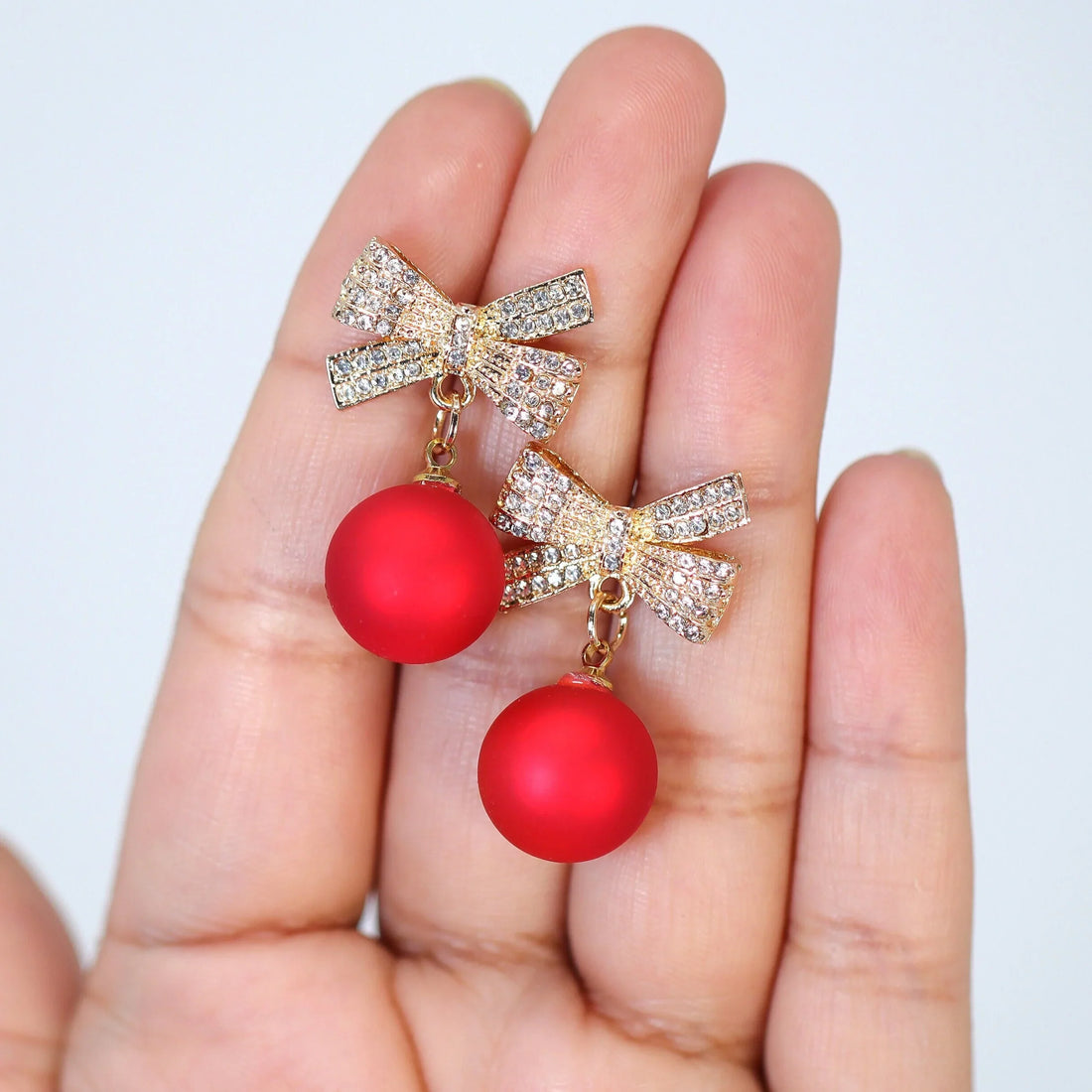 Christmas Earrings: Festive Styles in 18K Gold