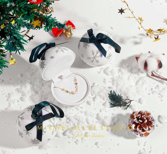 Gift Guide: Unique Christmas Gifts for Everyone