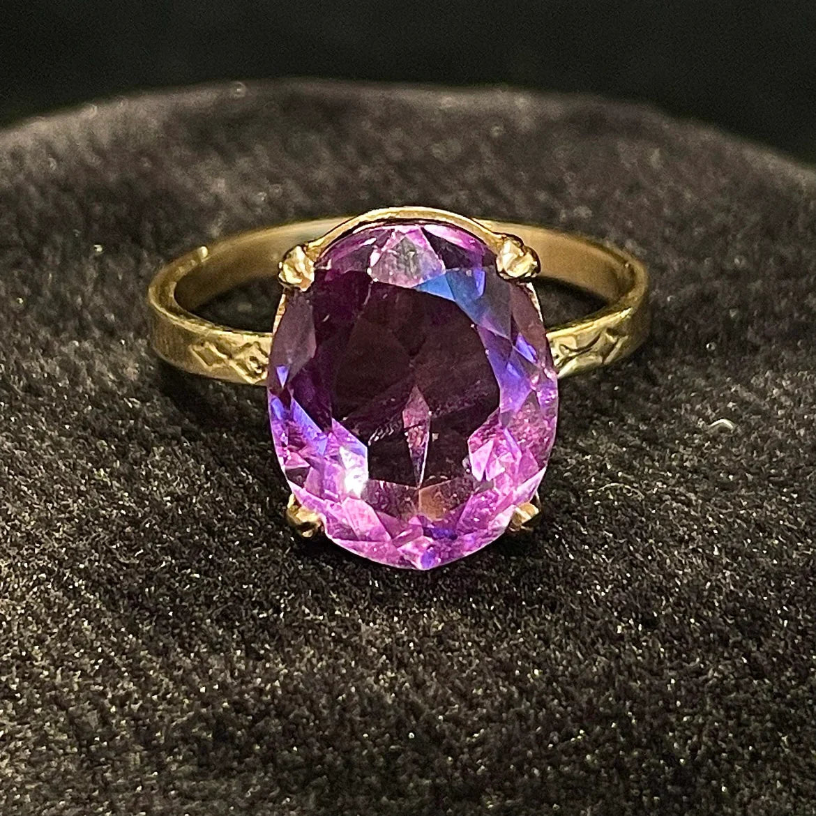 Amethyst Ring: Purple Sparkle, Bold Style