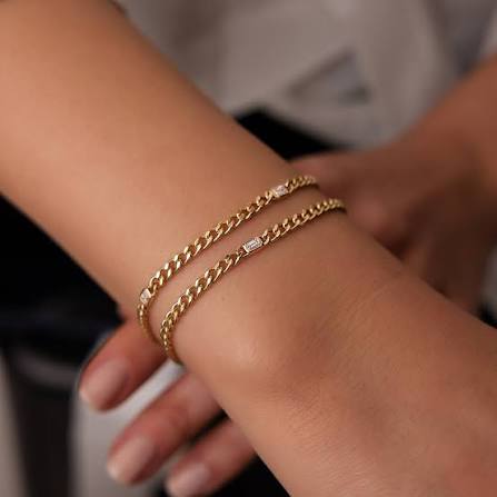 Cuban Link Bracelet: Bold Chain Styles in 18K Gold
