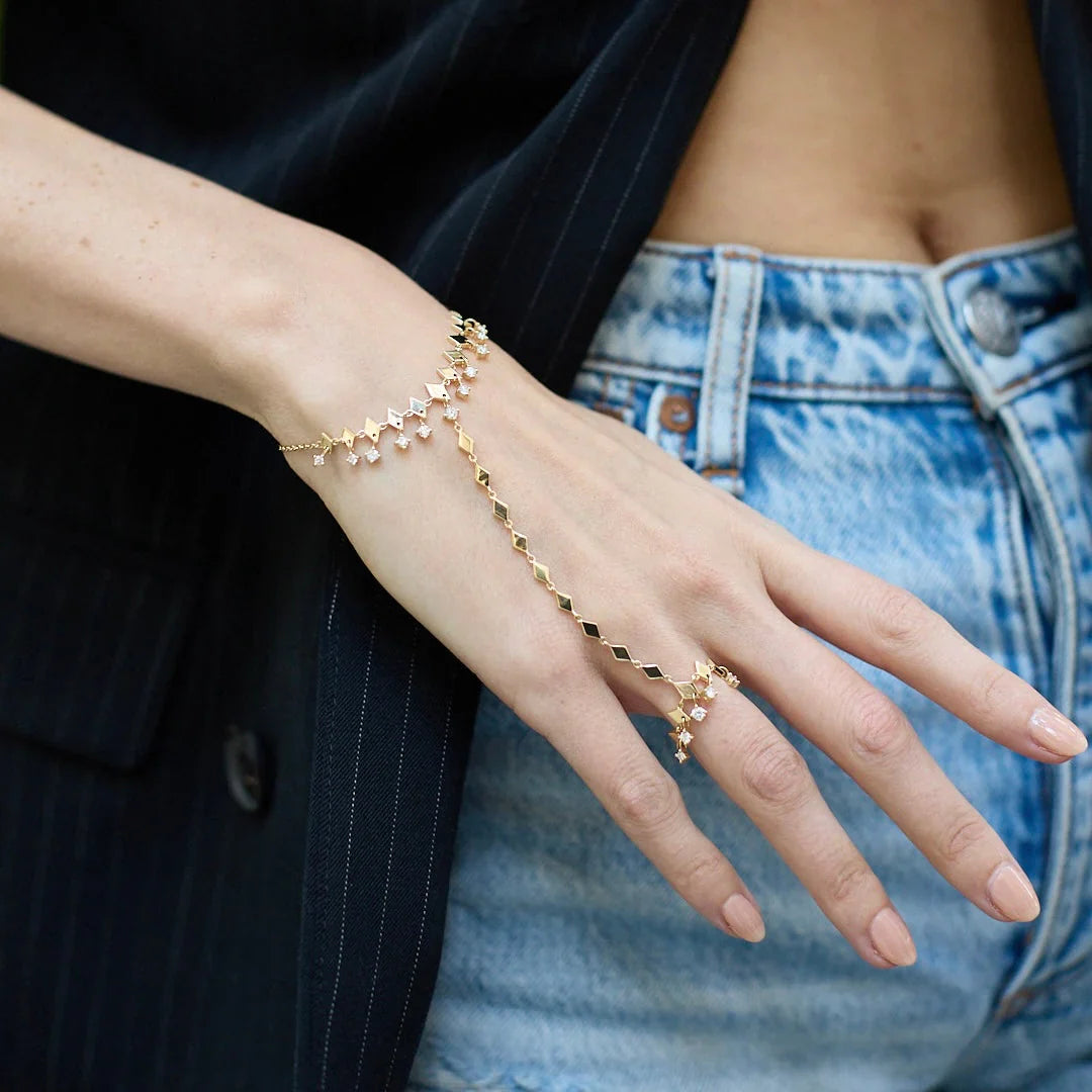 Hand Chain Jewelry: Styles That Dazzle