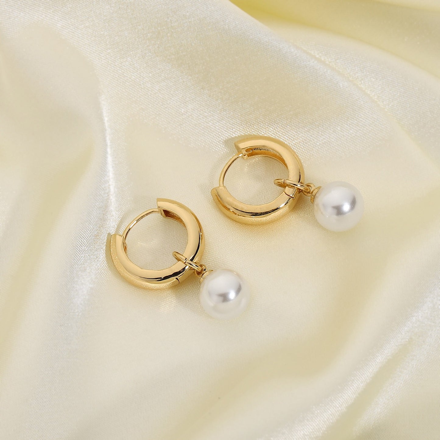 18K Gold Pearl Small Hoop Huggie Earrings