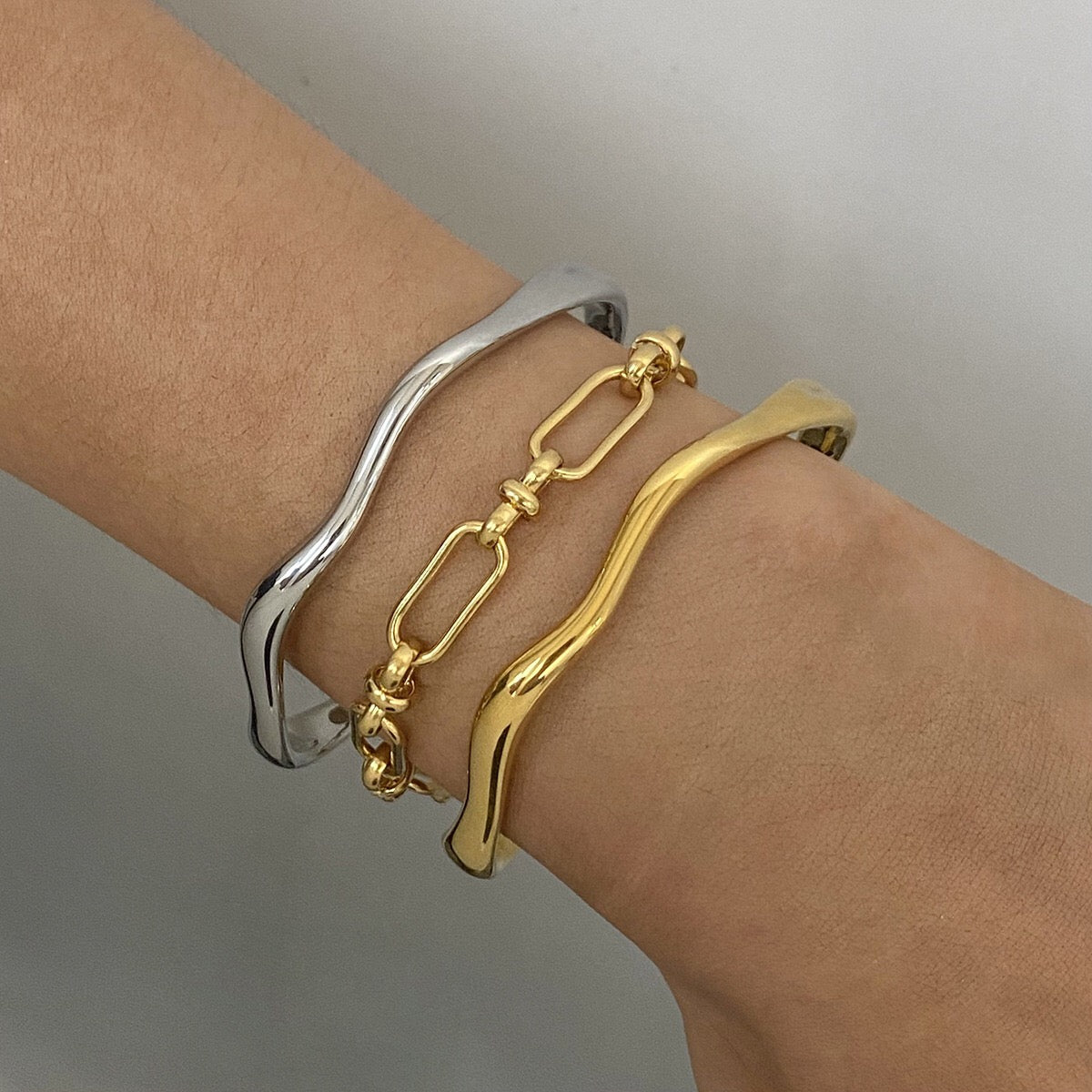 18K Gold Heatwave Paperclip Chain Bracelet Cuff Bangle Stack