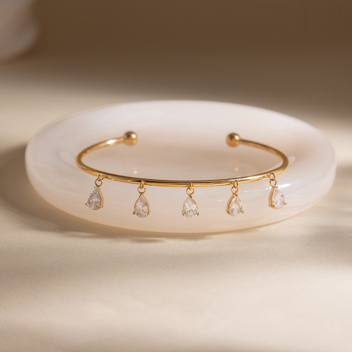18K Gold Golden Tease Bangle Cuff Bracelet