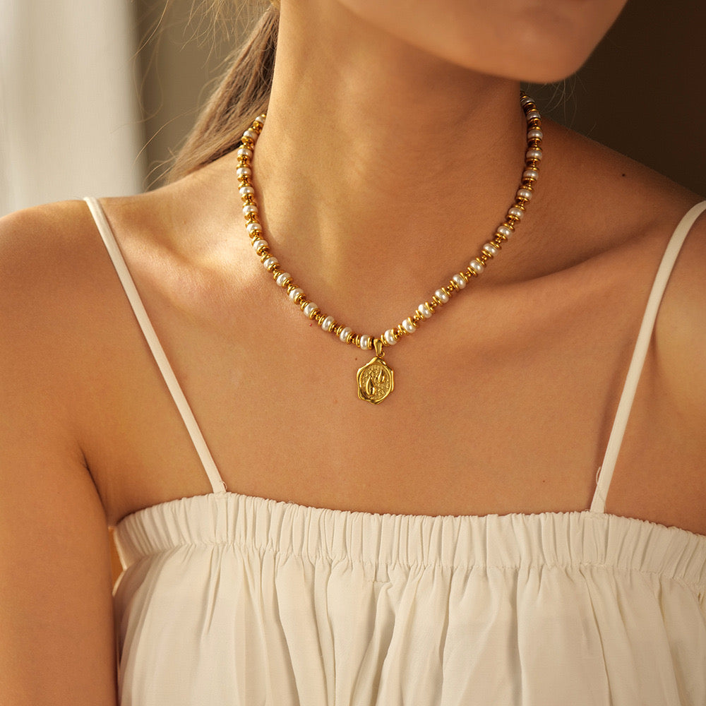 18K Gold Pearl Beaded Sealing Stamp Pendant Necklace