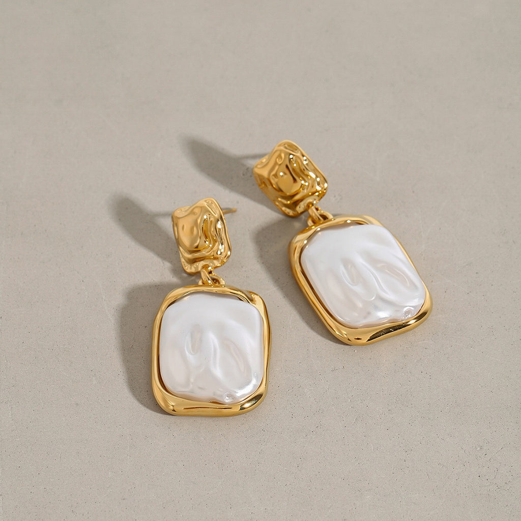 18K Gold Baroque Pearl Dangle Earrings