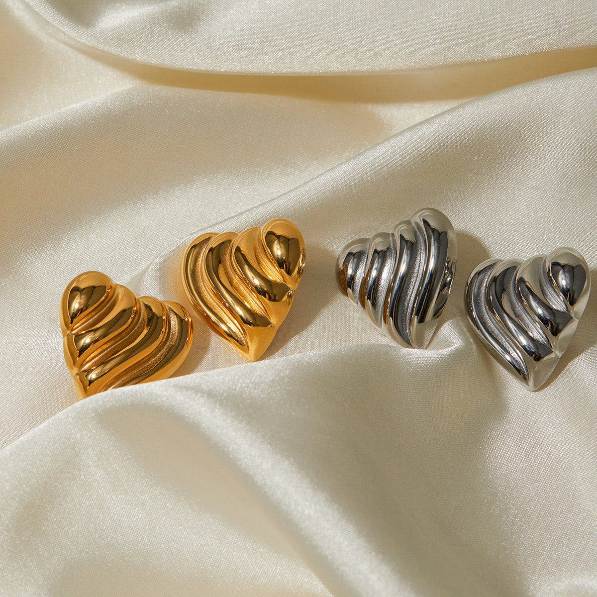 18K Gold Ribbed Heart Statement Stud Earrings