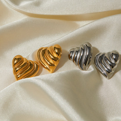 18K Gold Ribbed Heart Statement Stud Earrings