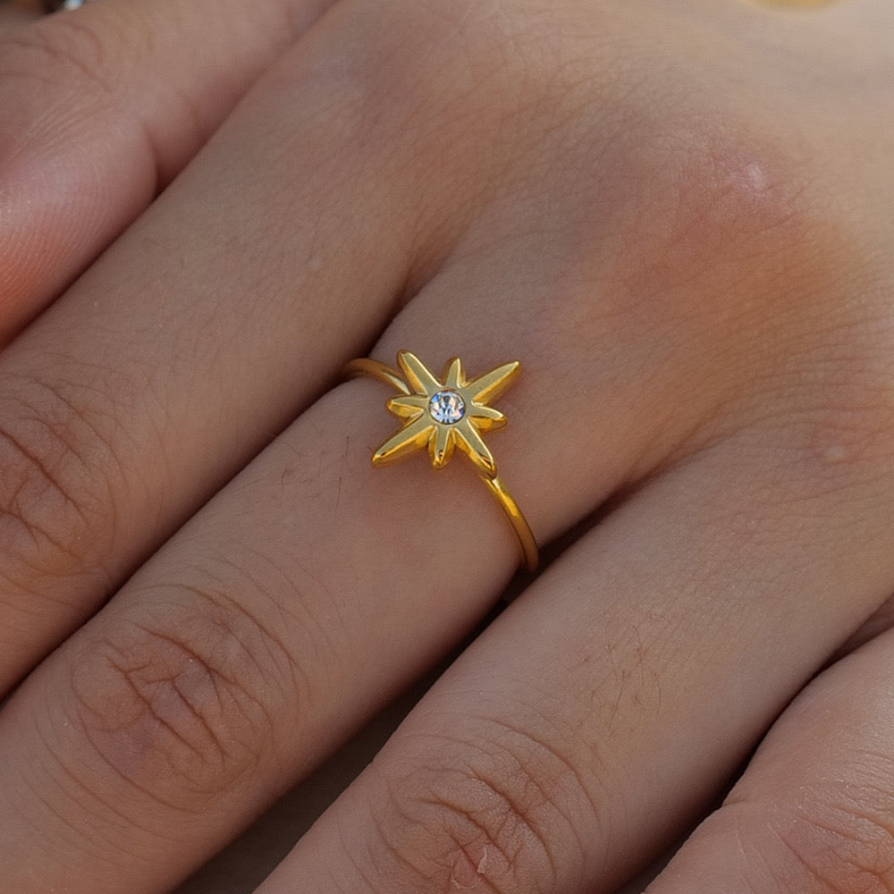 18K Gold Star Ring