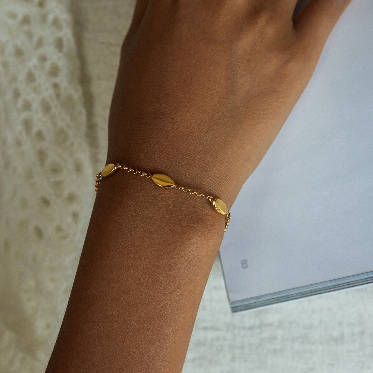 18K Gold Orbit Dainty Chain Bracelet