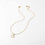 18K Gold Mother of Pearl Dainty Pendant Necklace