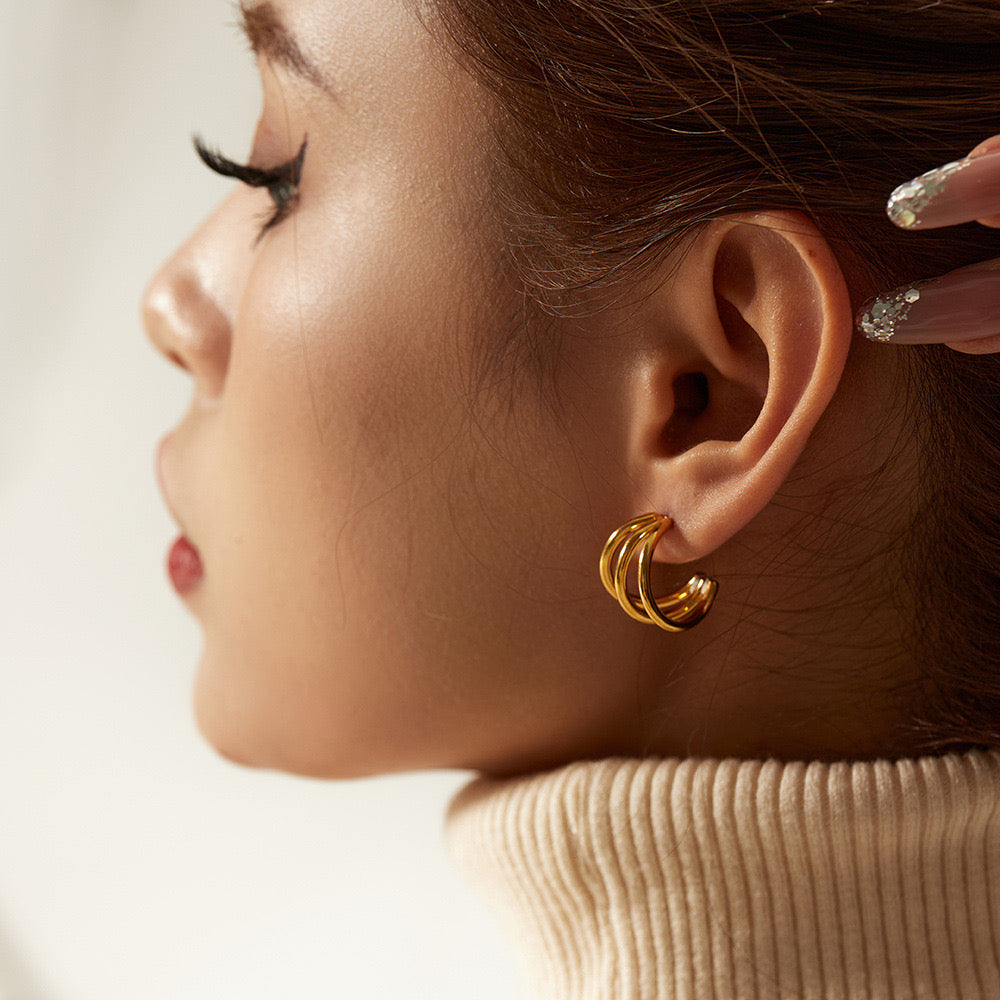 18K Gold Delicate Chic Huggie Earrings