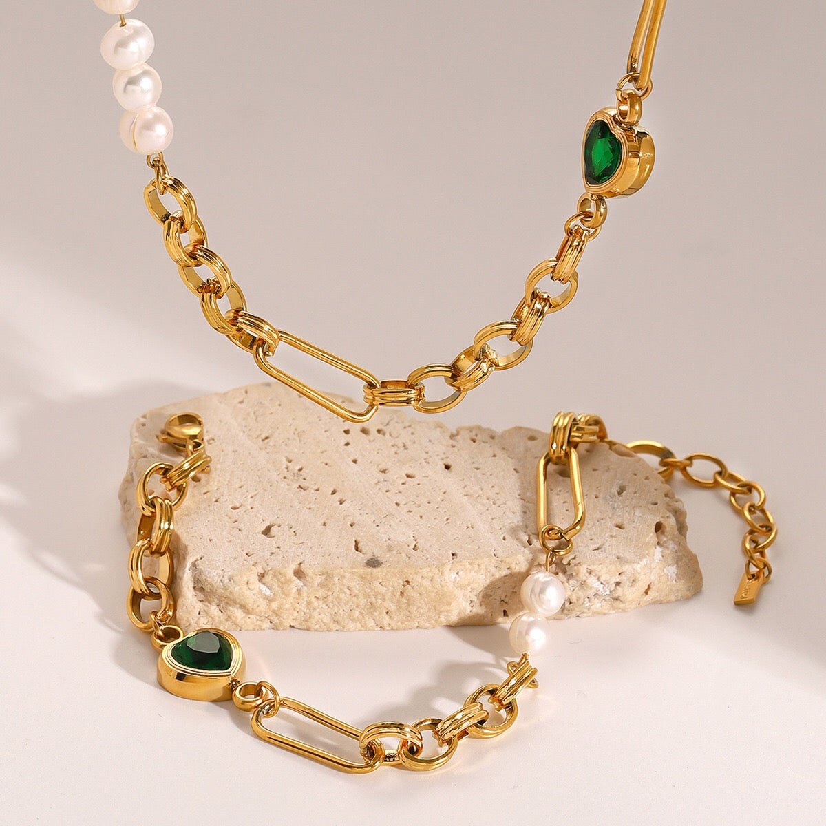 18K Gold Emerald Heart Pearl Beads Chunky Chain Bracelet