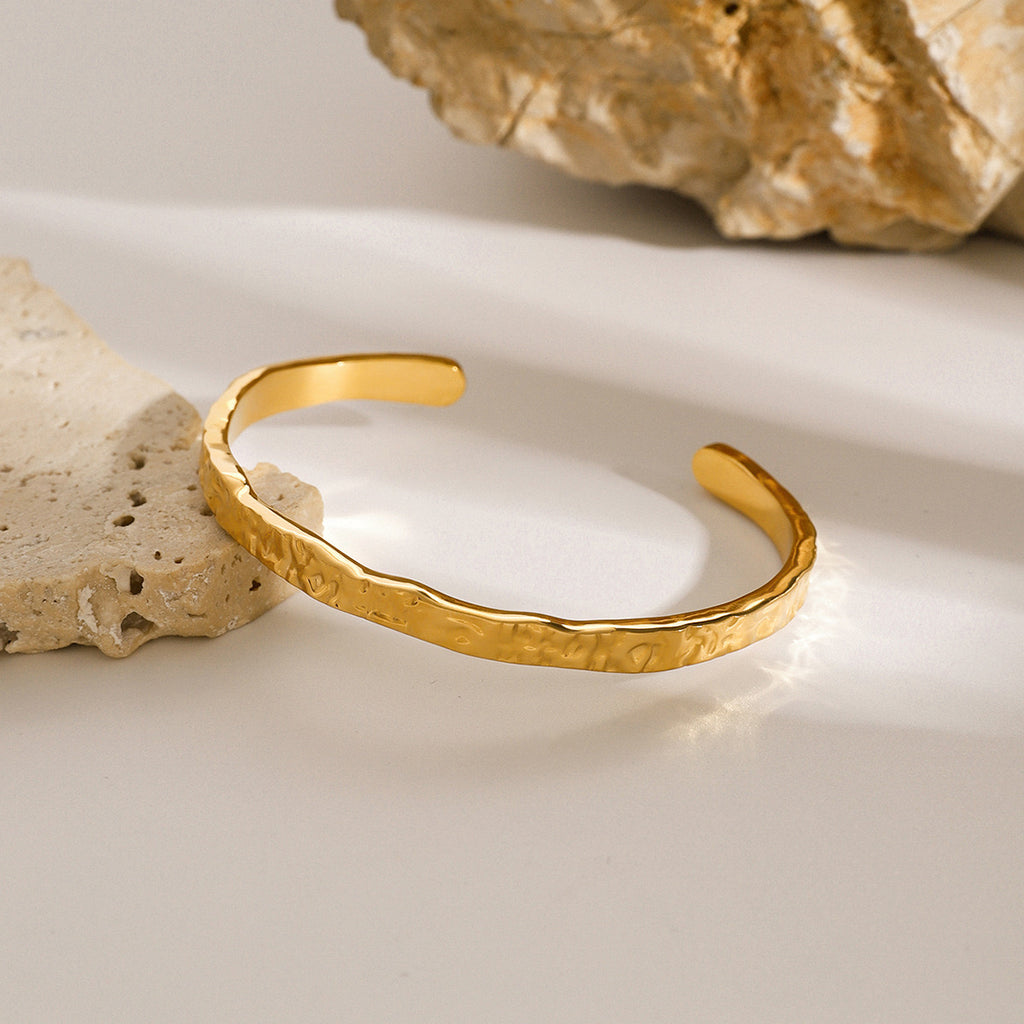 18K Gold Minimalist Bangle Bracelet