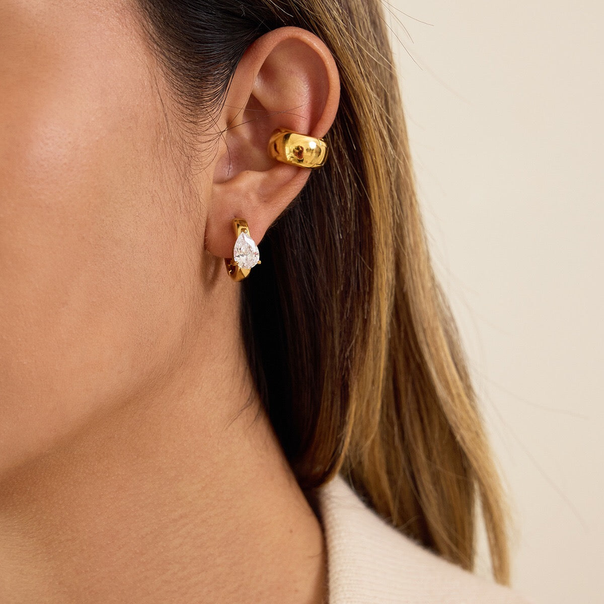 18K Gold Essential Bling Small Hoop Huggie Earrings