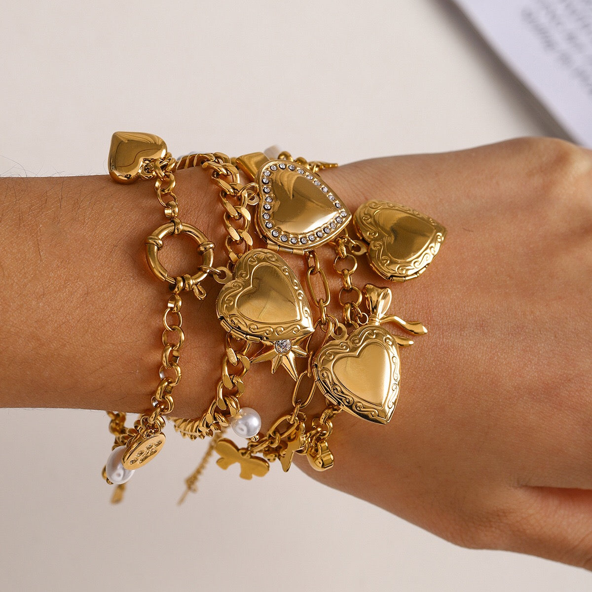 18K Gold Heart Locket Chunky Charm Bracelet