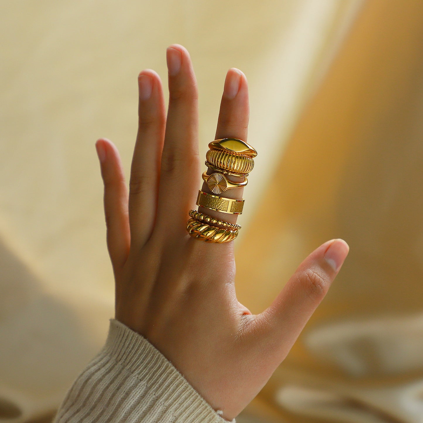 18K Gold Croissant Ring