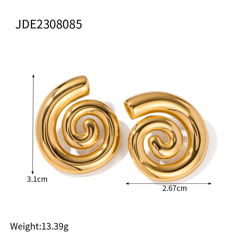 18K Gold Chic Swirl Statement Stud Earrings