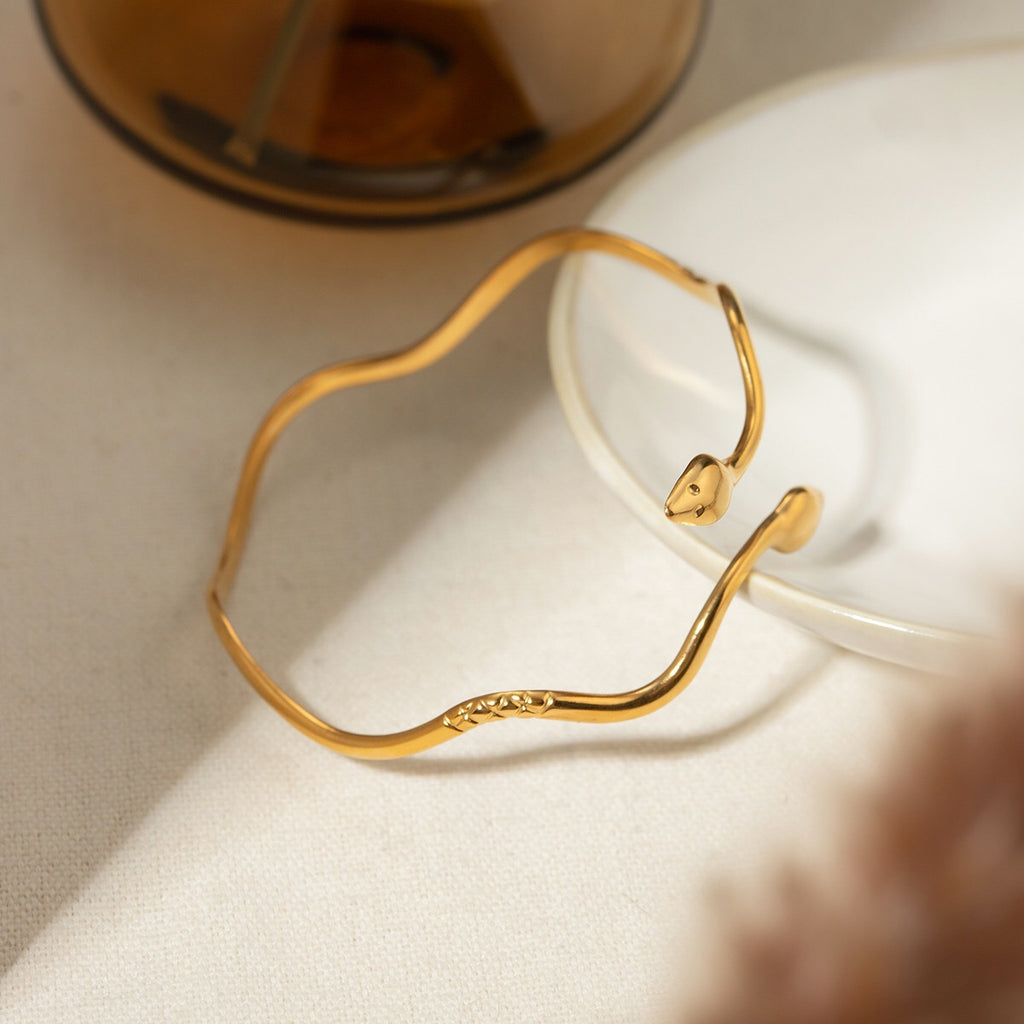 18K Gold Wavy Snake Silm Cuff Bangle Bracelet