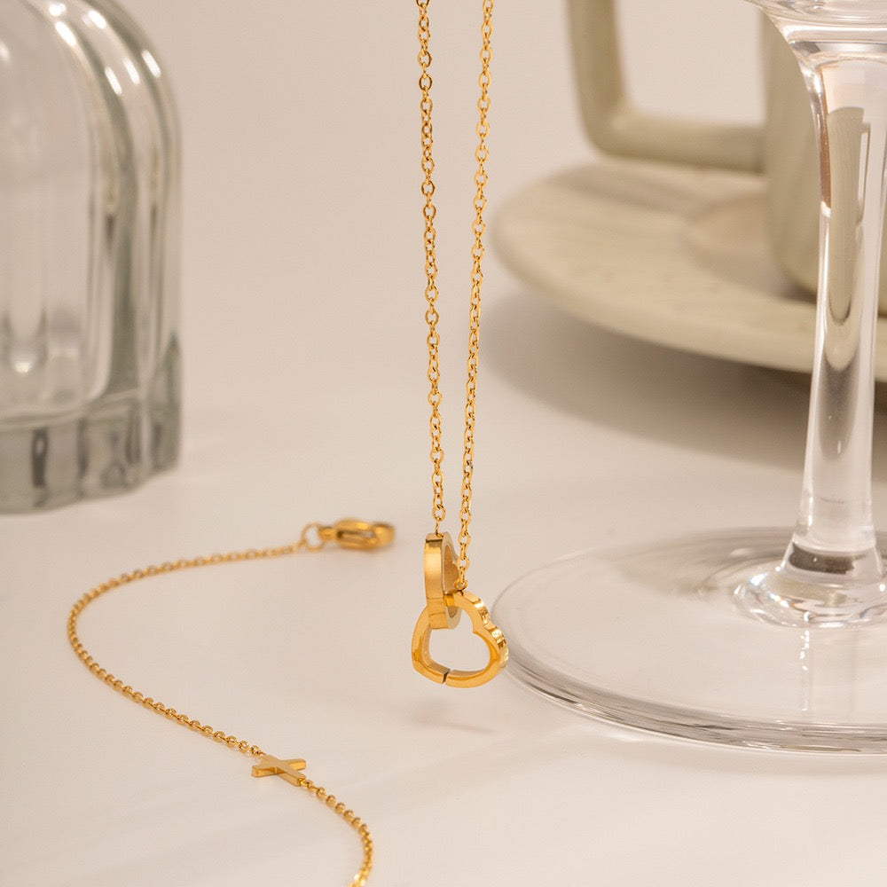 18K Gold Heart Locked Dainty Pendant Necklace