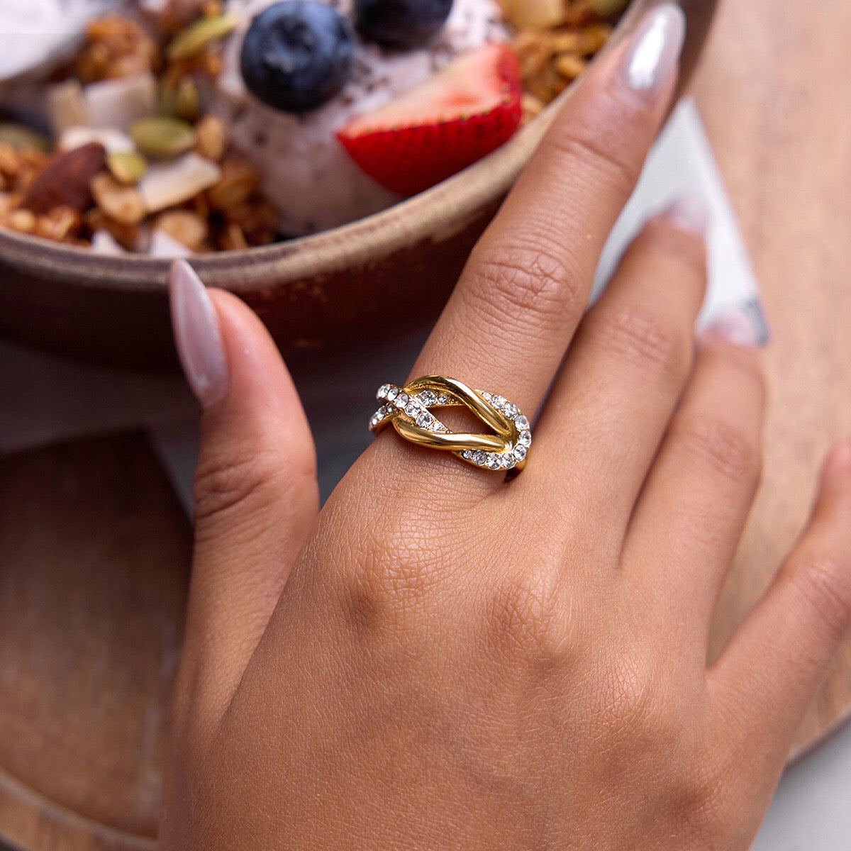 18K Gold Infinite Ties Statement Knot Ring