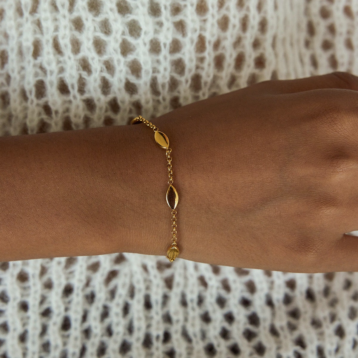 18K Gold Orbit Dainty Chain Bracelet