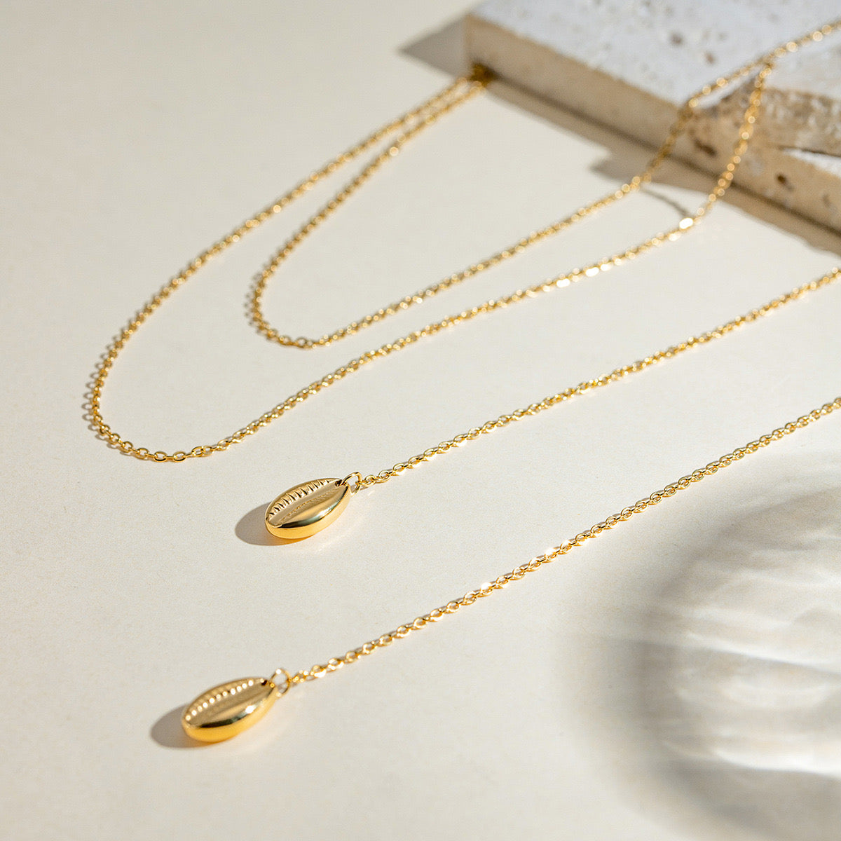 18K Gold Dainty Seashell Wrap Around Chain Necklace
